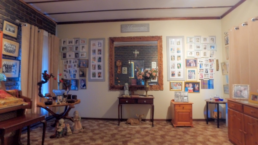 4 Bedroom Property for Sale in Safari Gardens North West